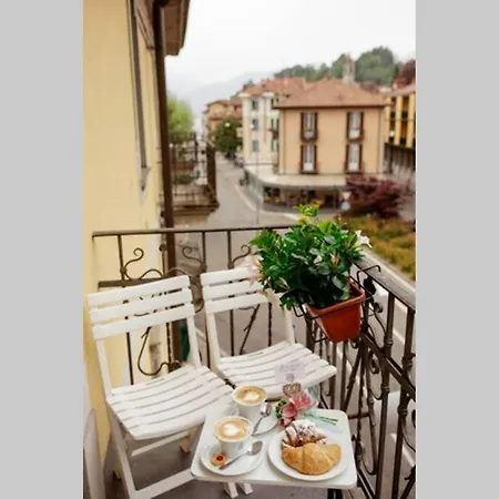 La Finestra Sul Lago, In Pieno Centro Apartment *