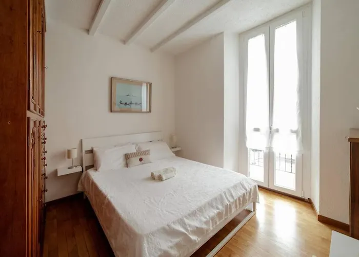 La Finestra Sul Lago, In Pieno Centro Apartment *