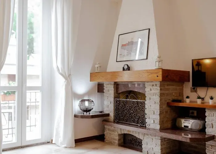 La Finestra Sul Lago, In Pieno Centro Apartment Laveno-Mombello